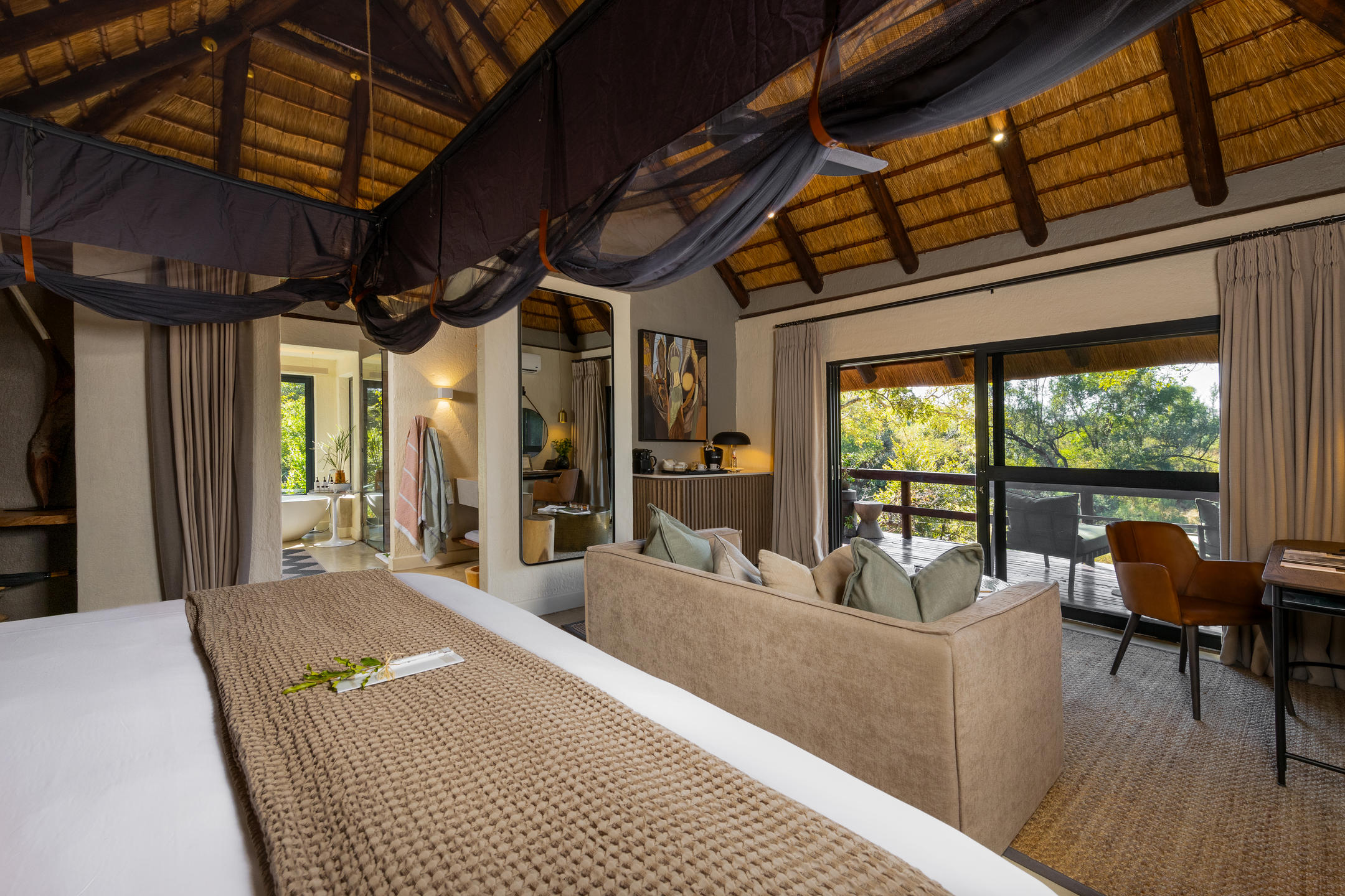 1753951085323little-bush-camp—luxury-suite–27-